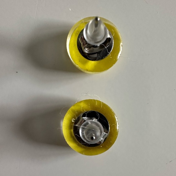 Harry Potter and Hufflepuff Earrings Badger Yellow Silver Black Round Post Back - Picture 4 of 12